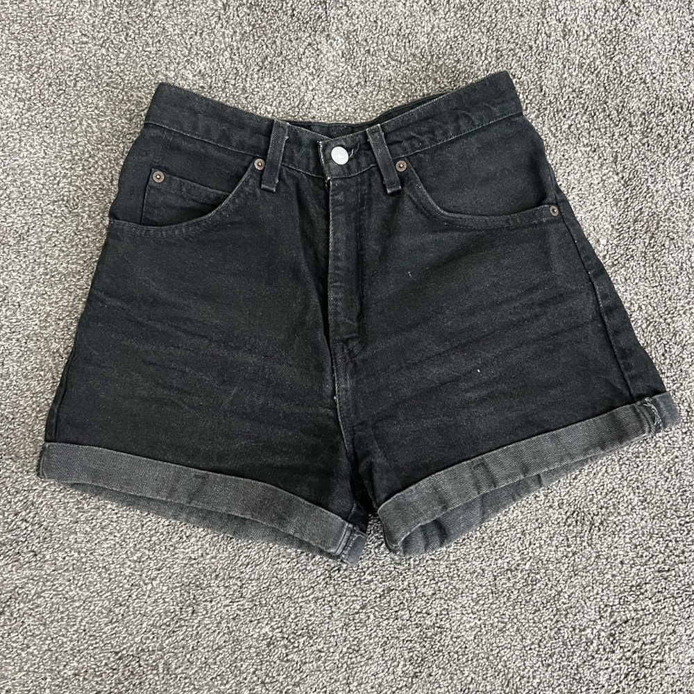 Vintage Levi’s 954 black shorts Made in USA 12/94 size 7 EUC